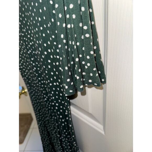 Hawthorne Chic Green Polka Dot‎ Midi Dress Perfect for Any Occasion - Picture 5 of 5